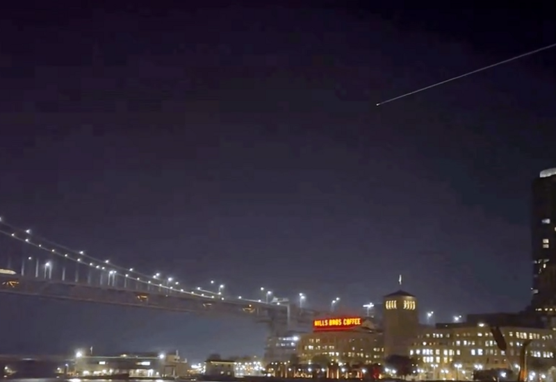 Возвращение Crew-11 Dragon на Землю попало на