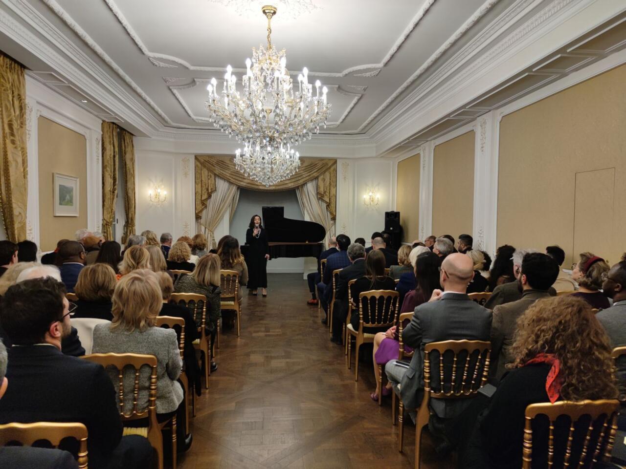 В Париже почтили память шехидов трагедии 20 Января