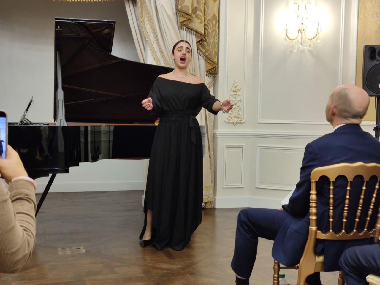 В Париже почтили память шехидов трагедии 20 Января