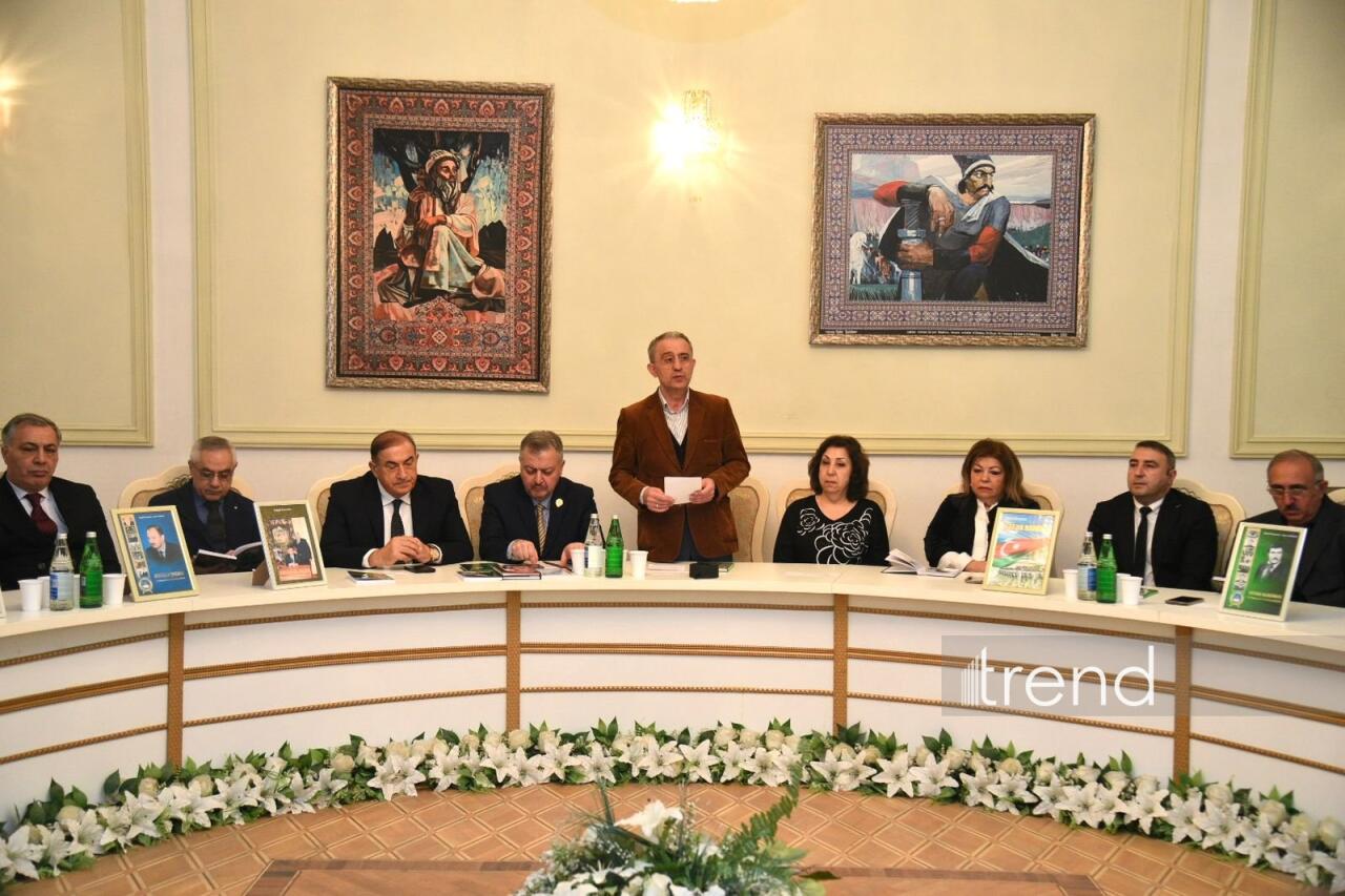 В Баку состоялась презентация книги, посвященного герою спецслужб Айдыну Рагимову - из серии "Azərbaycanın fədakarlıq məktəbi"