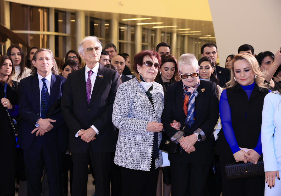 Heydər Əliyev Mərkəzində Kerol Förmenin sərgisinin açılışı olub