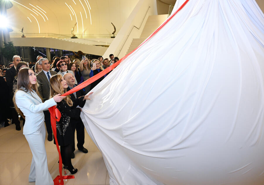 Heydər Əliyev Mərkəzində Kerol Förmenin sərgisinin açılışı olub