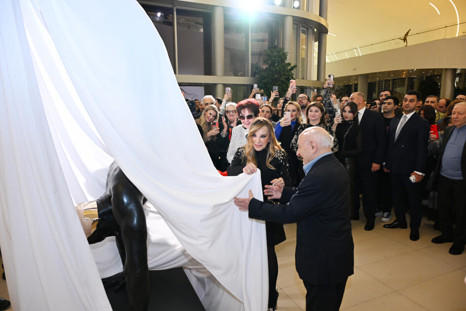 Heydər Əliyev Mərkəzində Kerol Förmenin sərgisinin açılışı olub