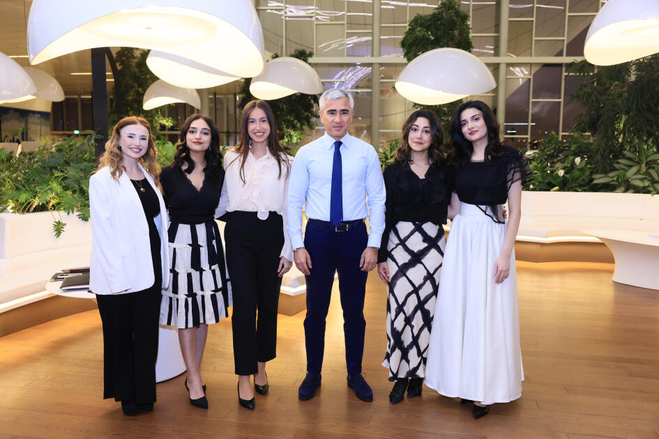 Heydər Əliyev Mərkəzində Kerol Förmenin sərgisinin açılışı olub