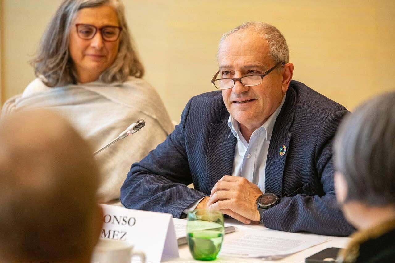 Анар Гулиев призывает к глобальному сотрудничеству для преодоления жилищного кризиса