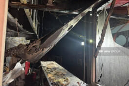 В Баку произошел пожар возле станции метро "Сахиль"