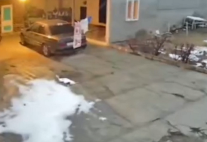 Землетрясение в Агсу попало на камеры