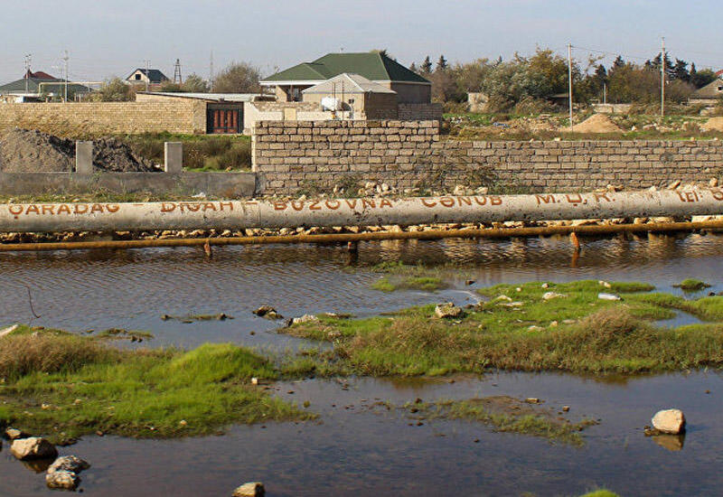 Строительство домов на болотистых территориях в Баку