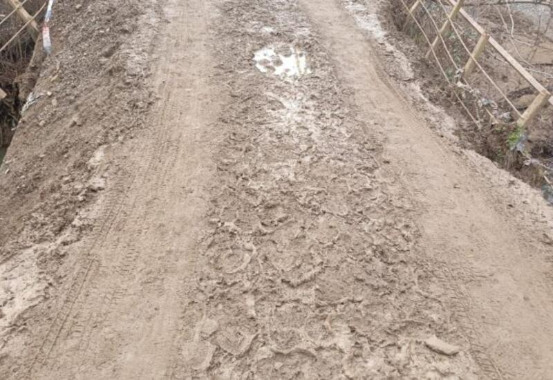 Селевой поток в Джалилабаде привел мост в аварийное состояние