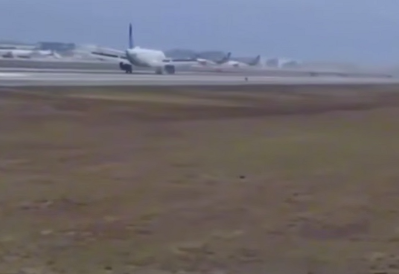 В США у пассажирского самолета отлетело переднее колесо