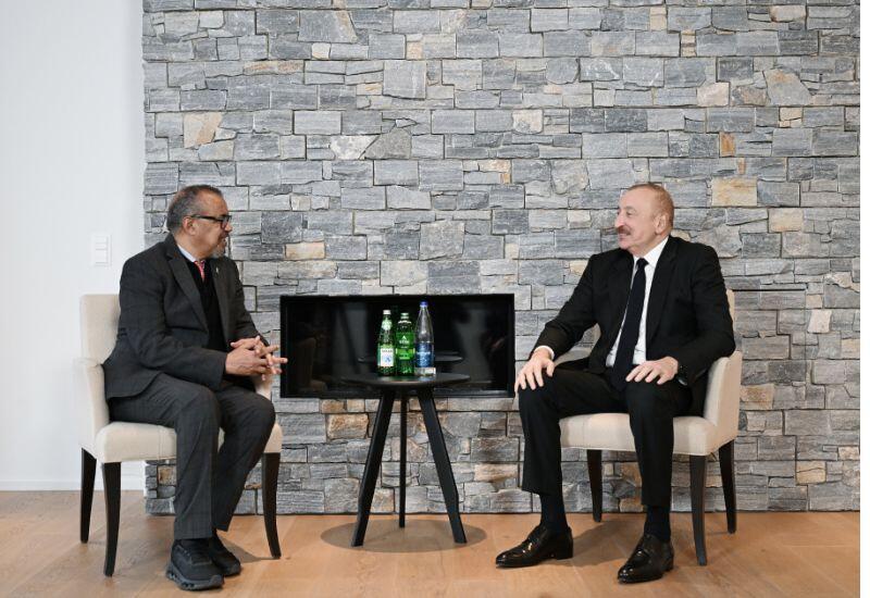 Prezident İlham Əliyevin Davosda Ümumdünya Səhiyyə Təşkilatının Baş direktoru ilə görüşü olub