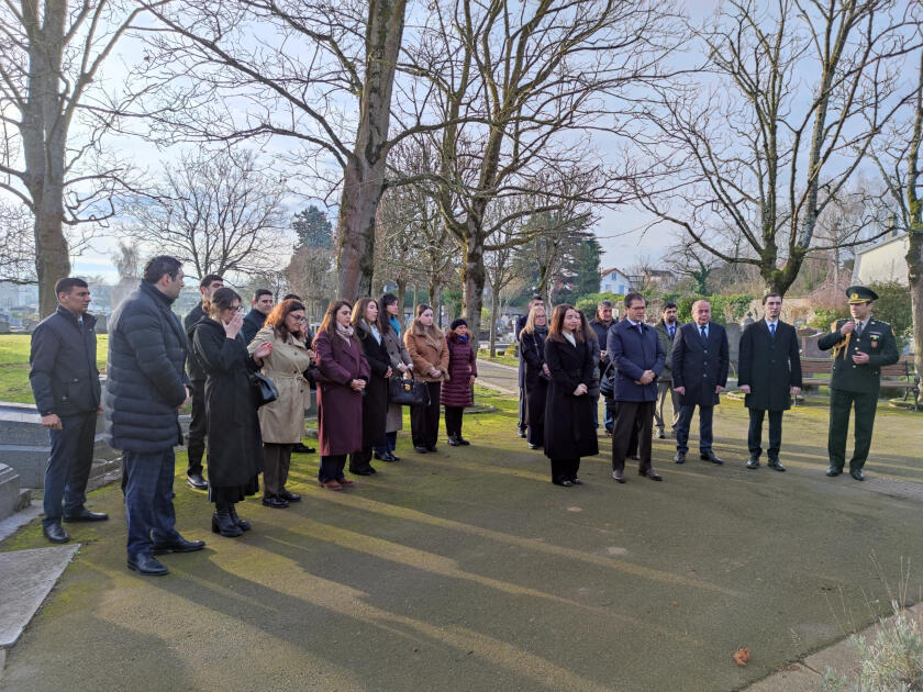Азербайджанские дипломаты во Франции почтили память жертв трагедии 20 Января