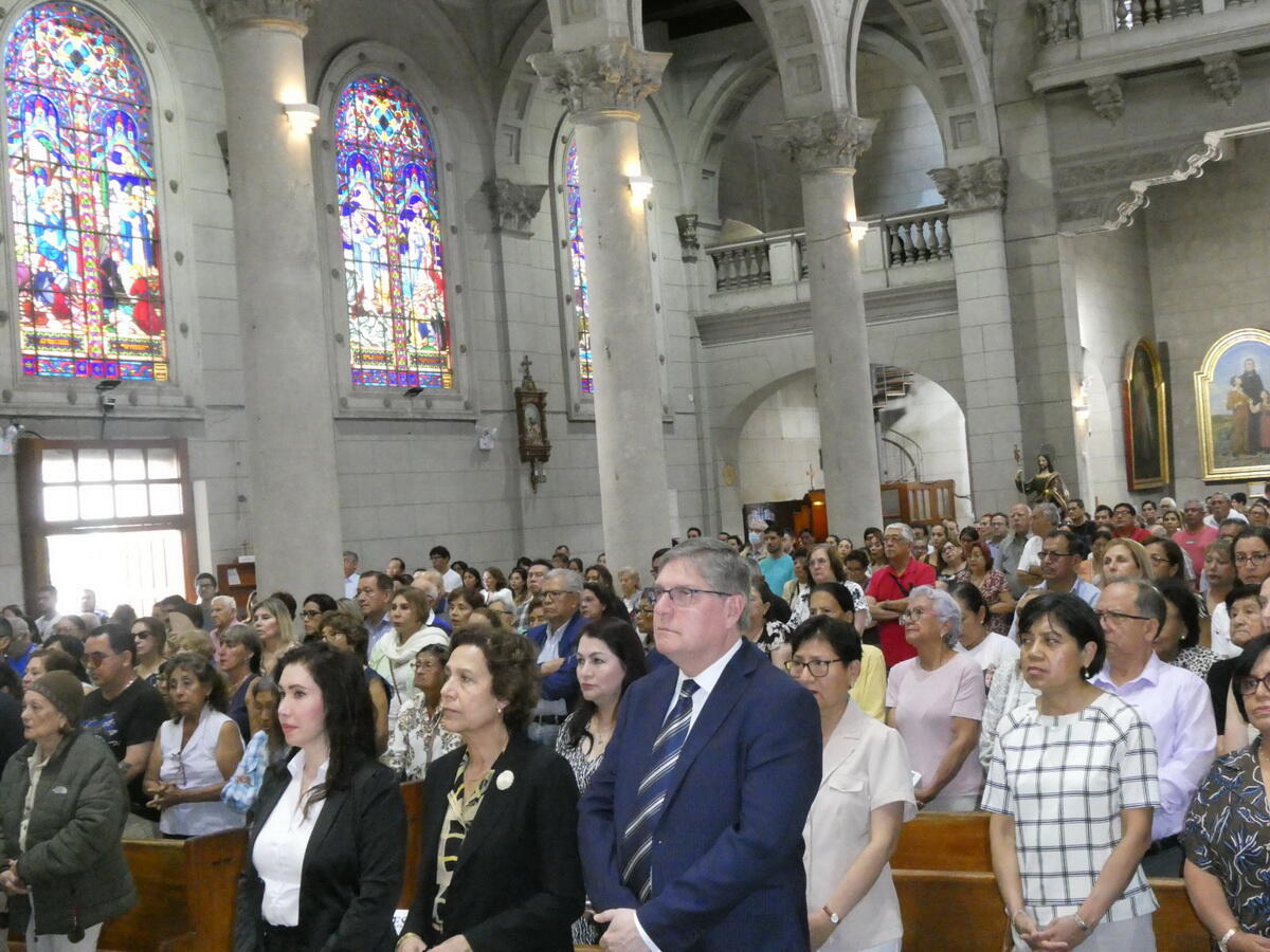 В одной из самых посещаемых церквей Лимы почтили память жертв трагедии 20 Января