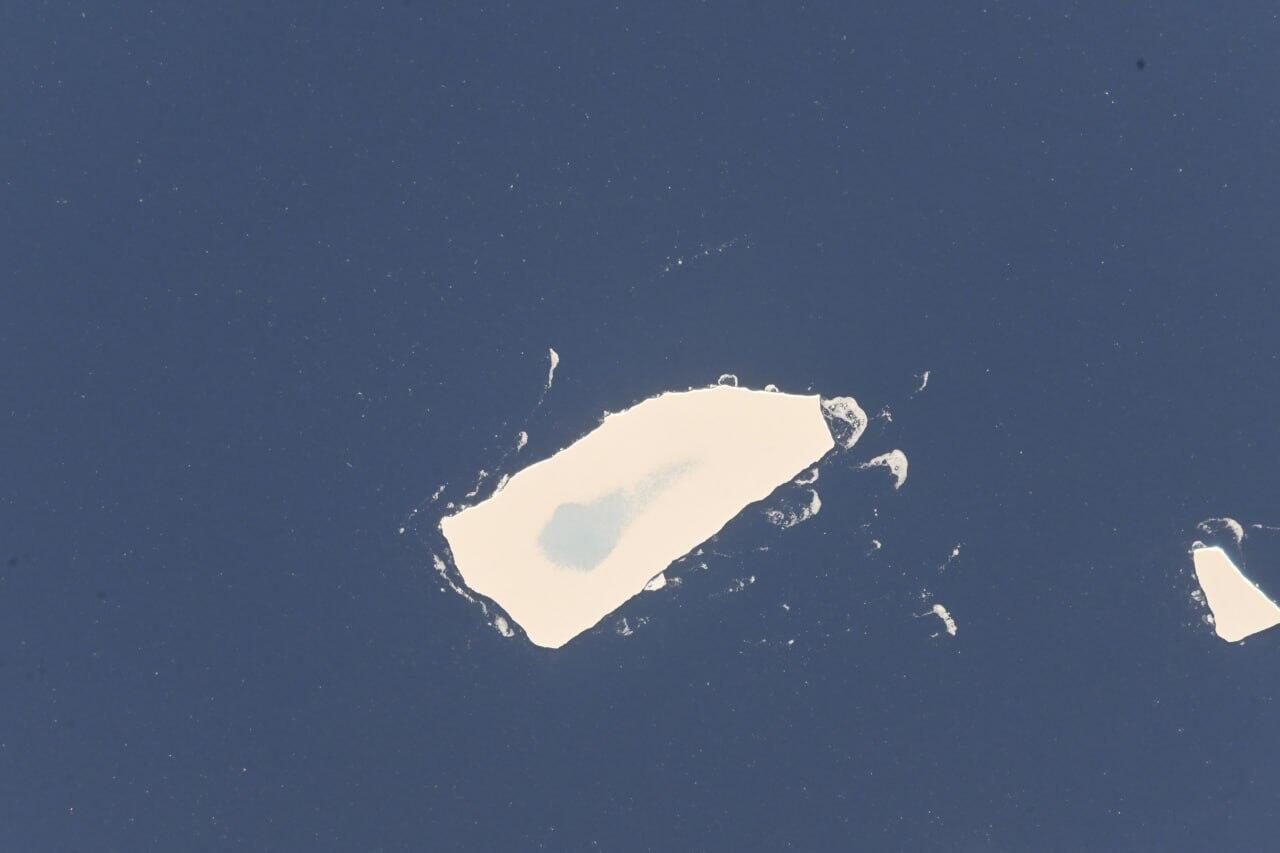 Так выглядят айсберги Атлантического океана