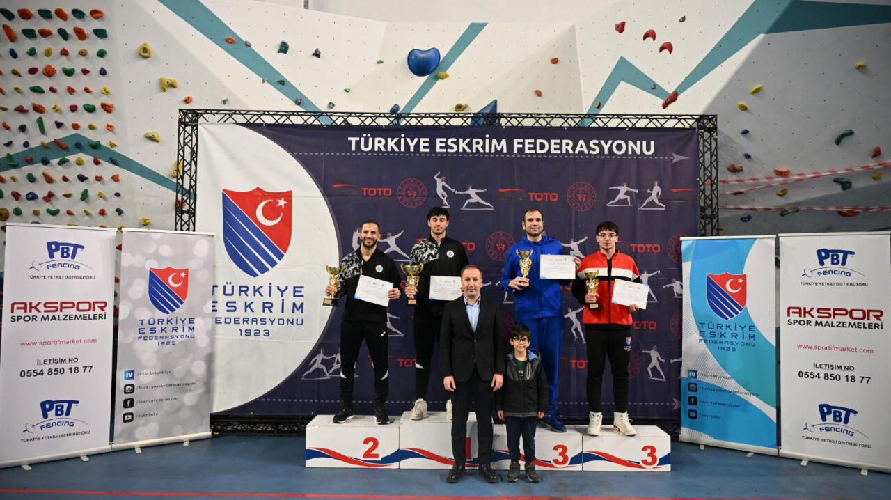 Азербайджанские саблисты завоевали медали в Анкаре