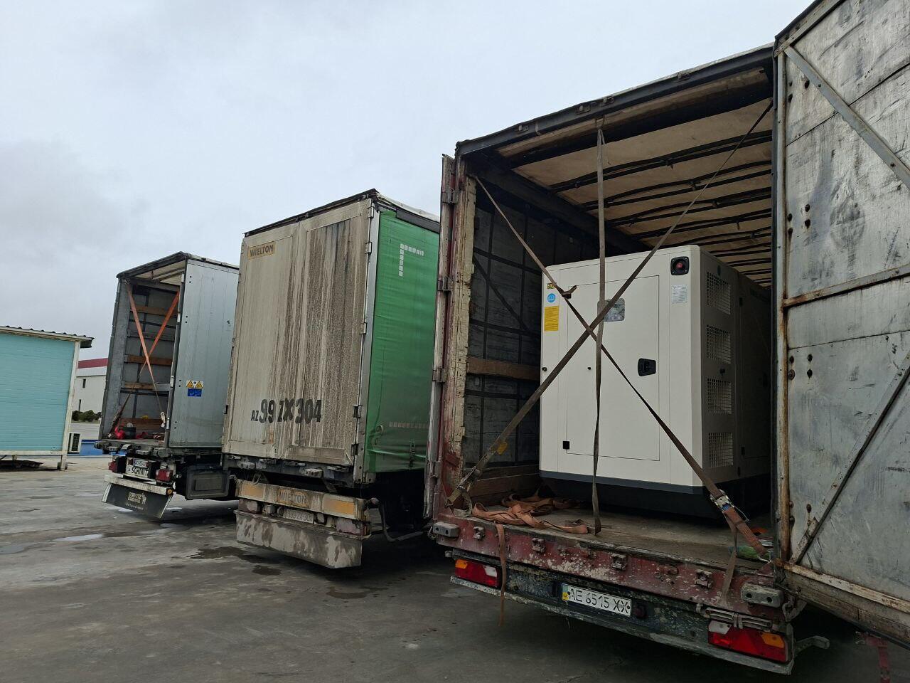 Азербайджан отправил в Украину очередную партию гумпомощи