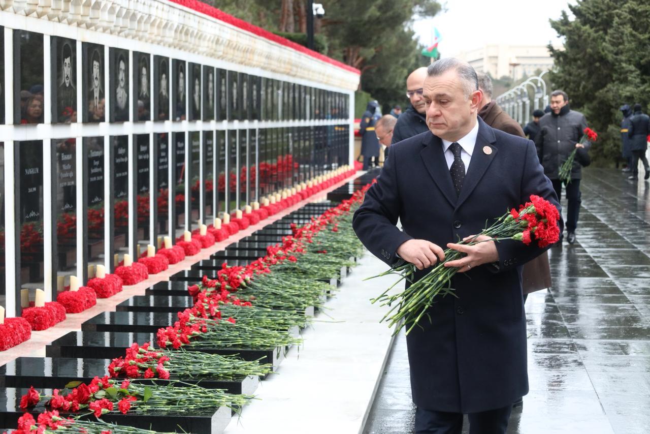 Руководство и коллектив Минздрава Азербайджана почтили память шехидов 20 Января
