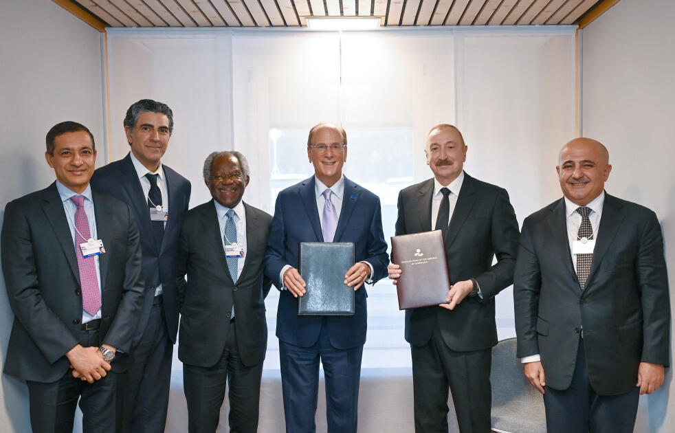 Prezident İlham Əliyev Davosda “BlackRock”un baş icraçı direktorunu və “Global Infrastructure Partners” şirkətinin təsisçisi, sədri və baş icraçı direktoru ilə görüşüb
