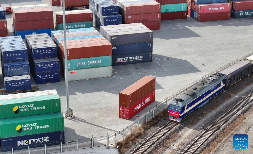 Китай запустил новый транскаспийский грузовой маршрут в Азербайджан