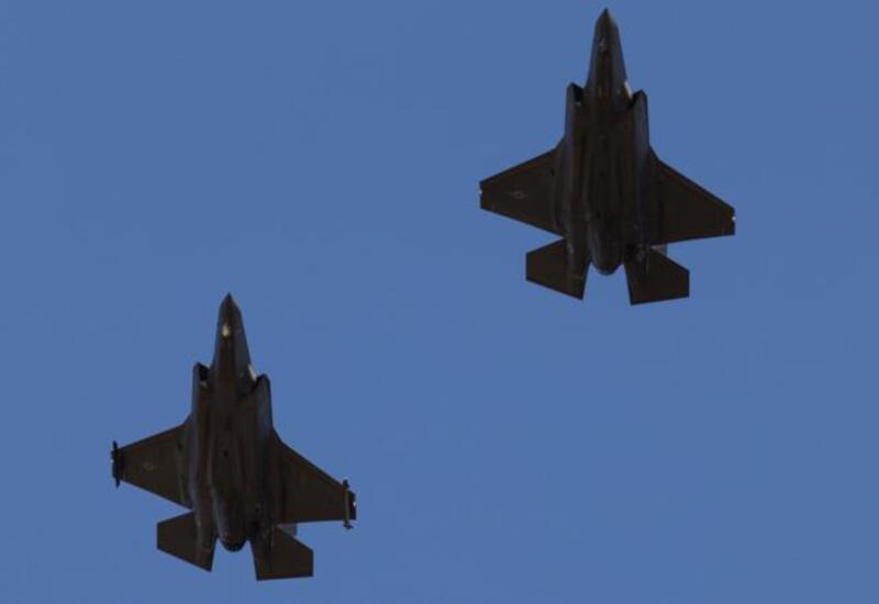 Американские истребители приближаются к Гренландии