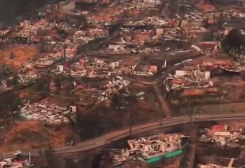 Пожары уничтожили город в Чили