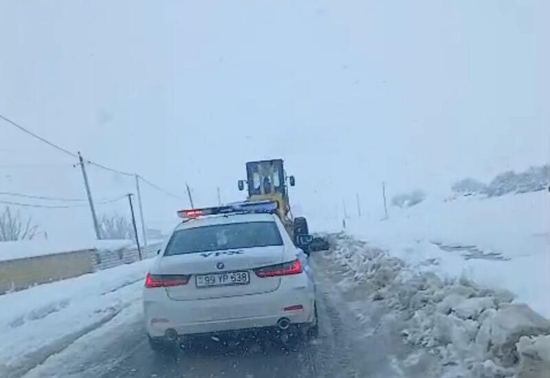 Zəfər yolu qardan belə təmizləndi