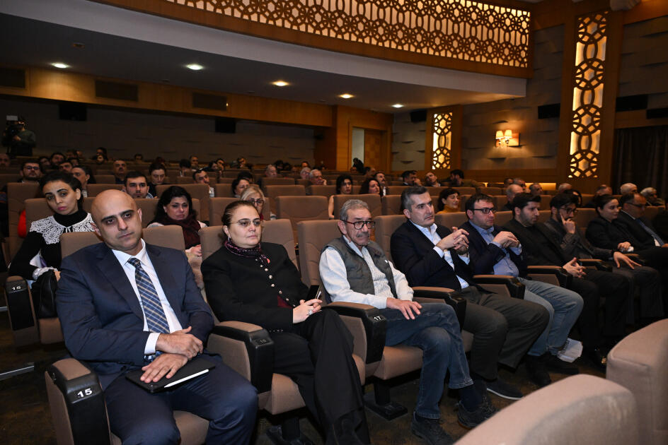 В Баку состоялась премьера фильма "Капитан и Каспийское море", посвященного трагедии 20 Января