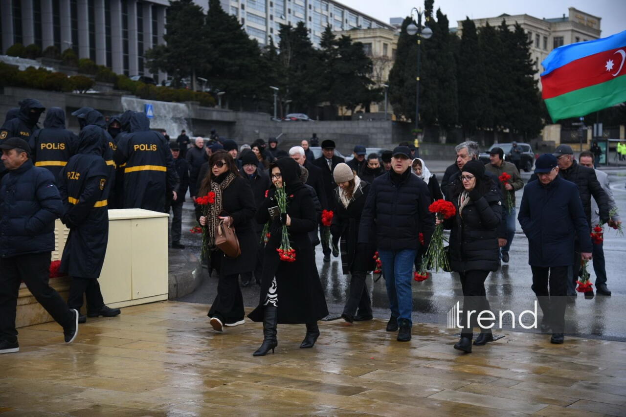 Азербайджанский народ чтит светлую память жертв трагедии 20 Января