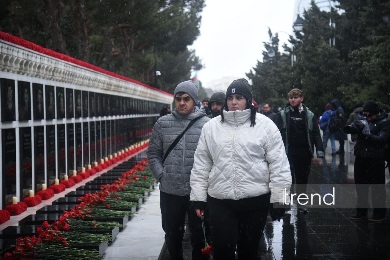 Azərbaycan xalqı 20 Yanvar faciəsi qurbanlarının əziz xatirəsini yad edir