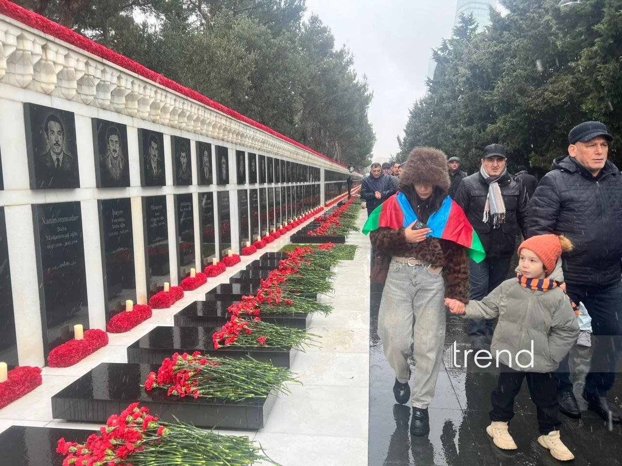 Azərbaycan xalqı 20 Yanvar faciəsi qurbanlarının əziz xatirəsini yad edir