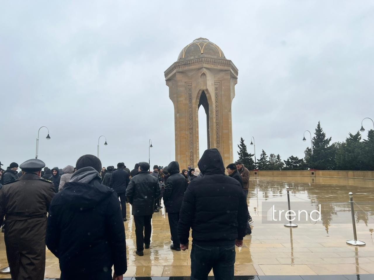 Azərbaycan xalqı 20 Yanvar faciəsi qurbanlarının əziz xatirəsini yad edir