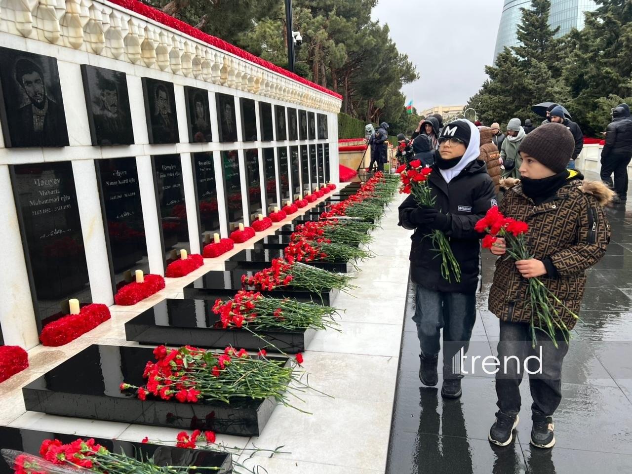 Azərbaycan xalqı 20 Yanvar faciəsi qurbanlarının əziz xatirəsini yad edir