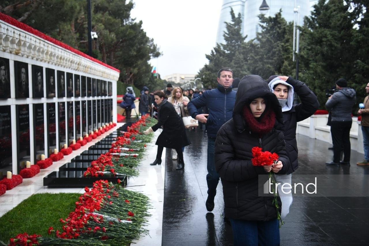 Azərbaycan xalqı 20 Yanvar faciəsi qurbanlarının əziz xatirəsini yad edir
