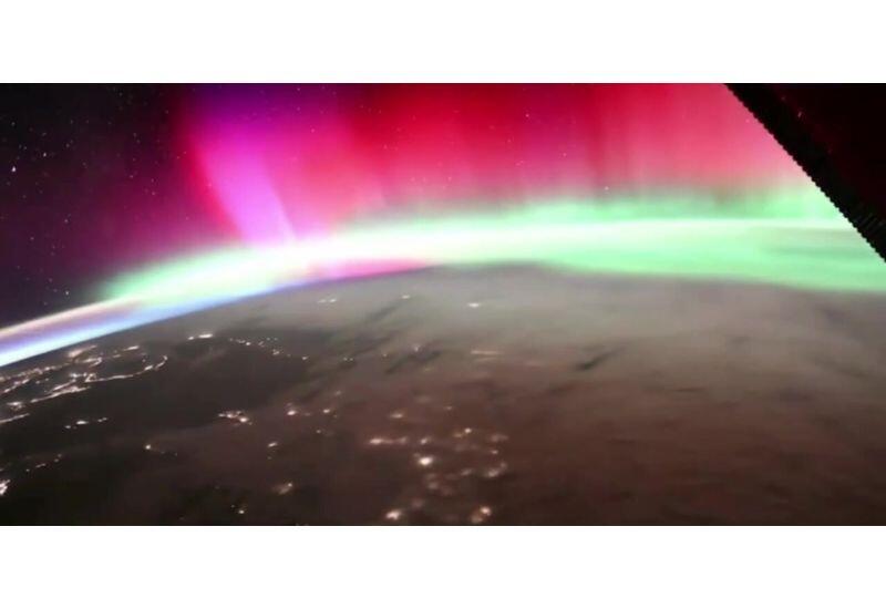 Вид полярного сияния с МКС