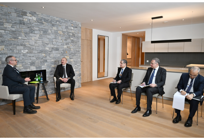 Президент Ильхам Алиев встретился с президентом Dell Technologies по Европе, Ближнему Востоку и Африке в Давосе