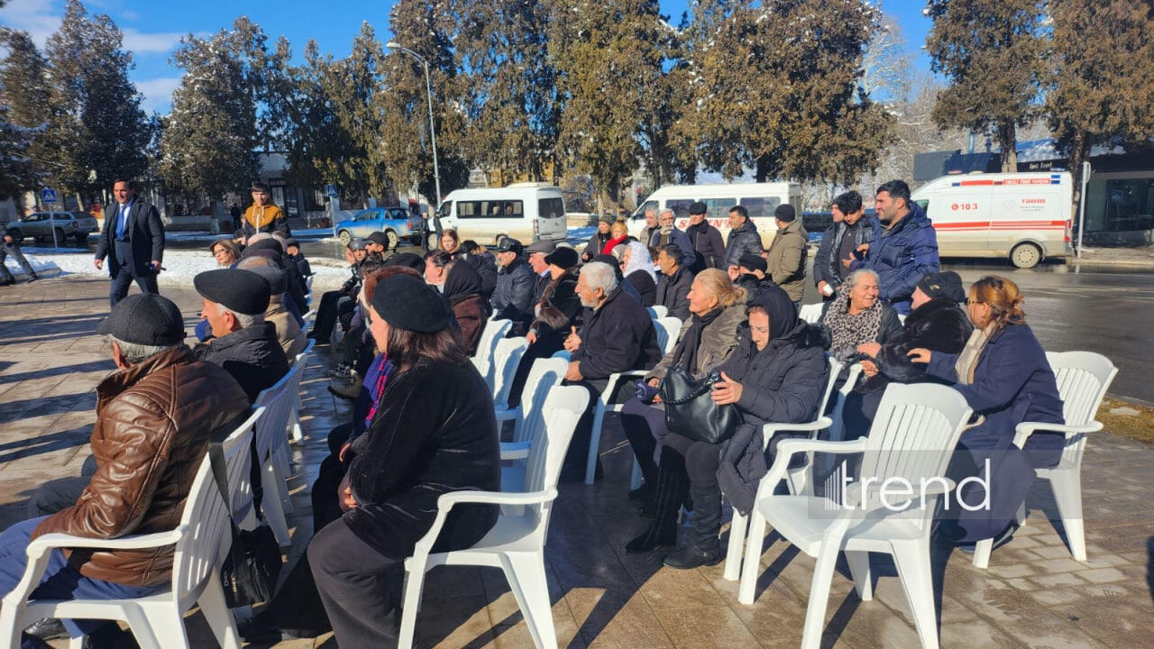 Xankəndi şəhərinə qayıdan ailələrə evlərinin açarları təqdim olundu