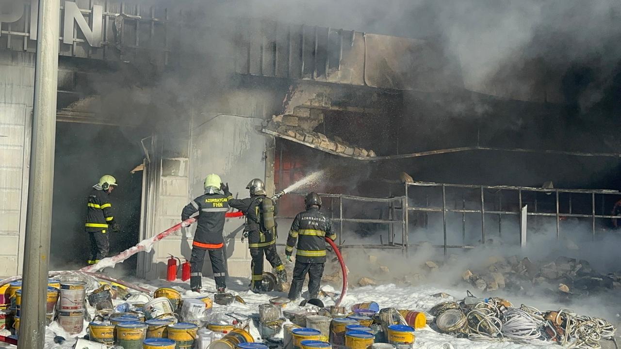 Пожар на проспекте Зии Буньятова потушен