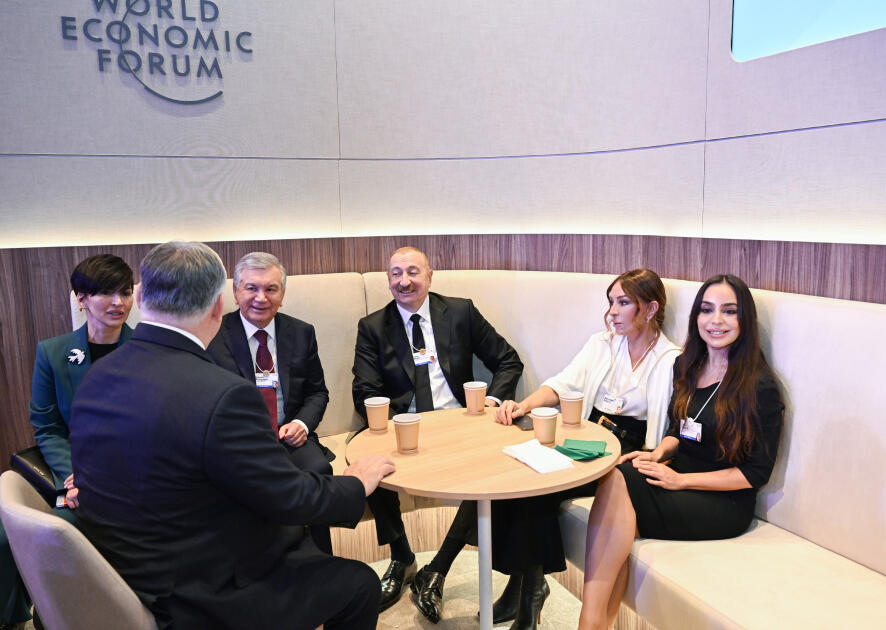 Президент Ильхам Алиев принял участие в церемонии подписания документа "Устав Совета мира" в Давосе