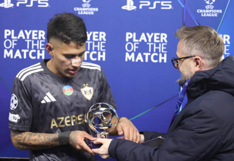 Назван лучший игрок матча "Карабах" - "Айнтрахт"