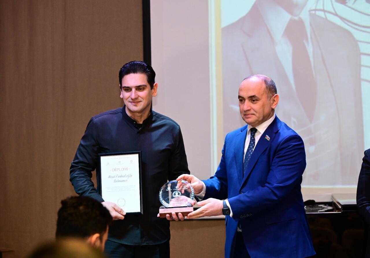 В Баку состоялась церемония награждения лауреатов премии имени Узеира Гаджибейли