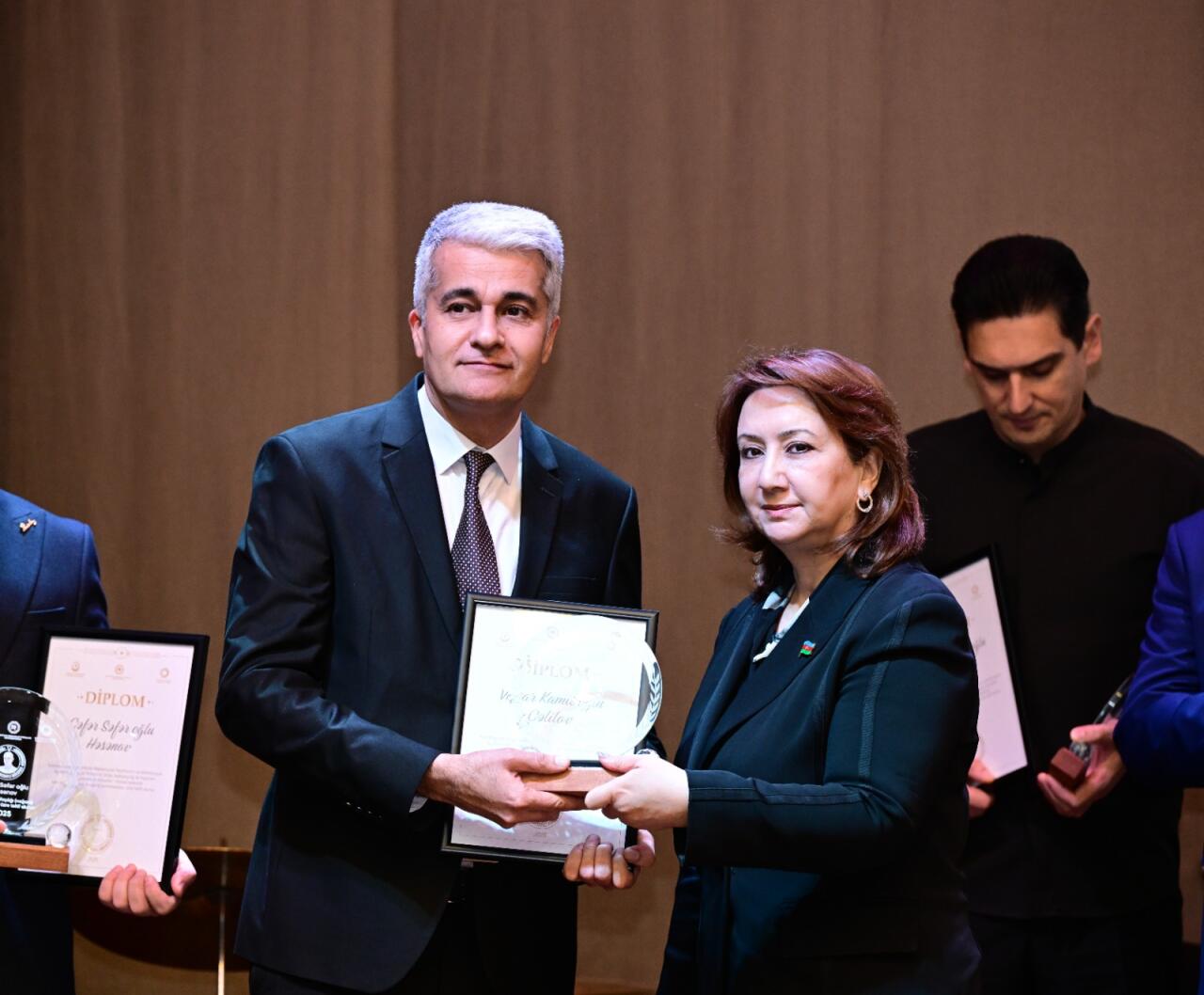 В Баку состоялась церемония награждения лауреатов премии имени Узеира Гаджибейли