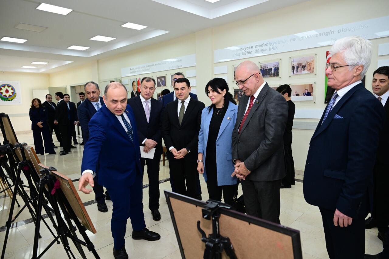 В Баку состоялась церемония награждения лауреатов премии имени Узеира Гаджибейли