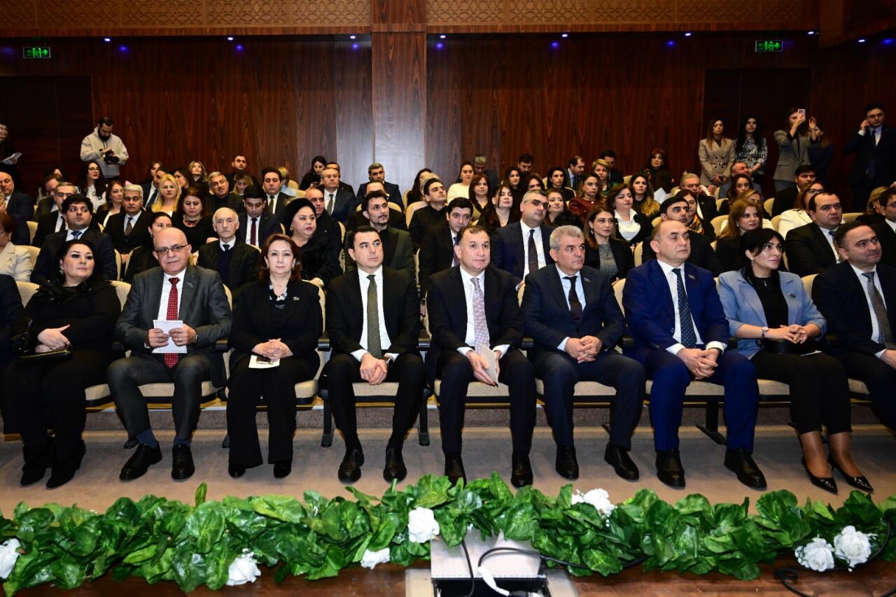 В Баку состоялась церемония награждения лауреатов премии имени Узеира Гаджибейли