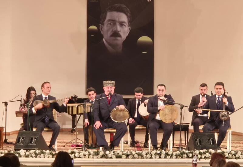 Литературно-музыкальный вечер памяти Алиага Вахида прошел с аншлагом