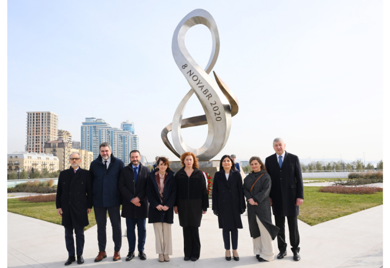 Председатель Конгресса депутатов Испании посетила Парк Победы в Баку