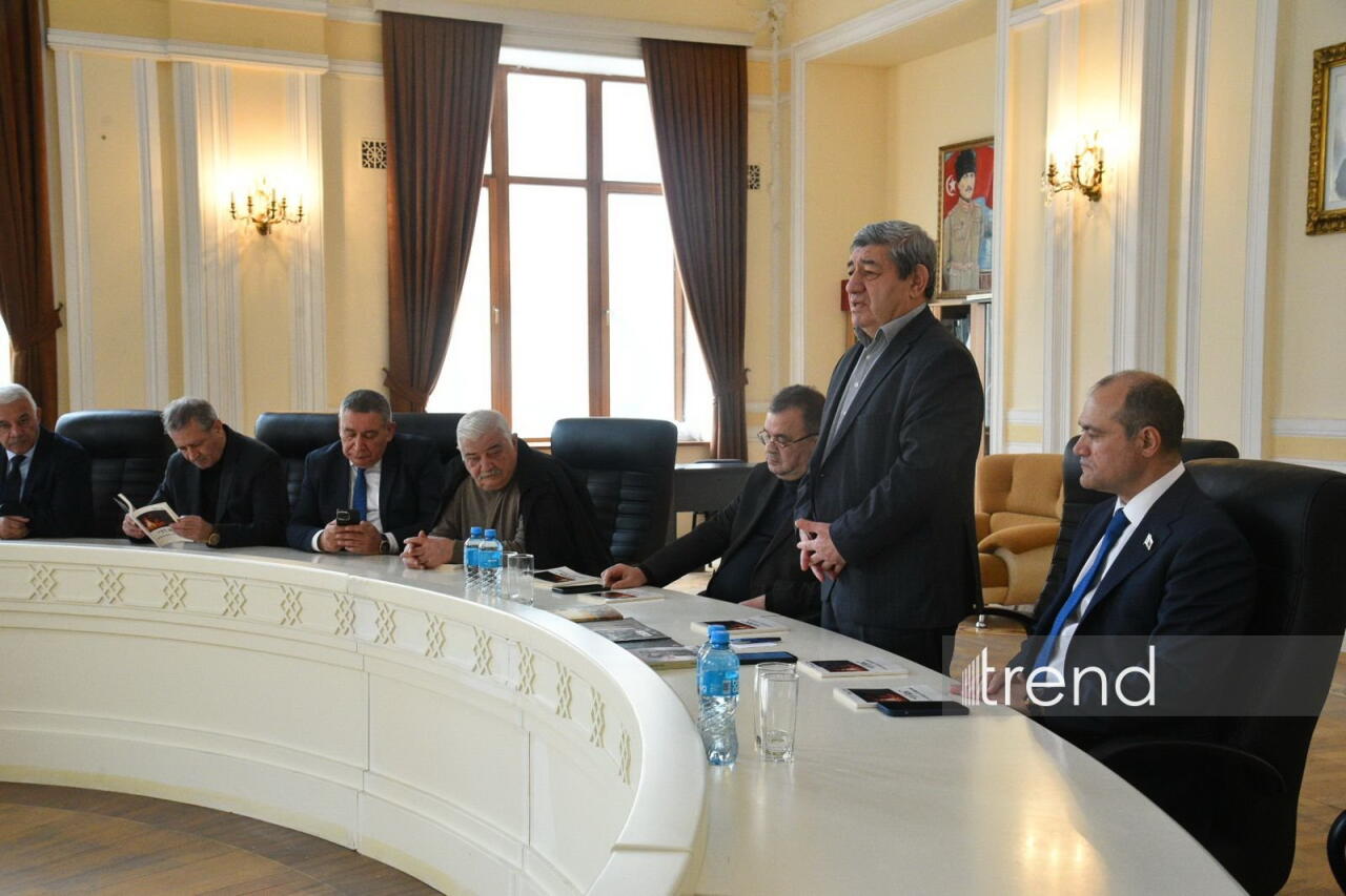 Yunus Oğuzun “TÜRK etnonimi və törələri” adlı kitabının təqdimat mərasimi keçirilib