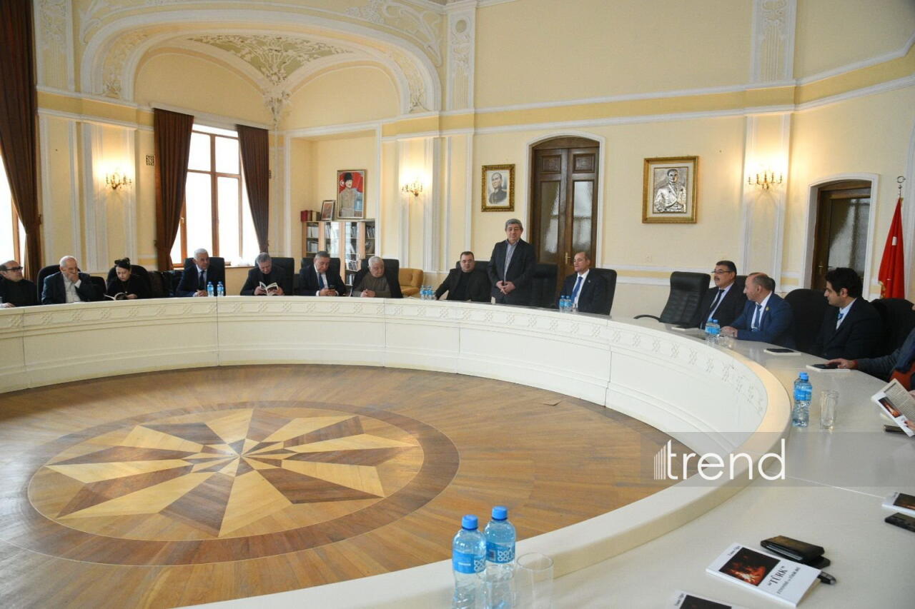 Yunus Oğuzun “TÜRK etnonimi və törələri” adlı kitabının təqdimat mərasimi keçirilib