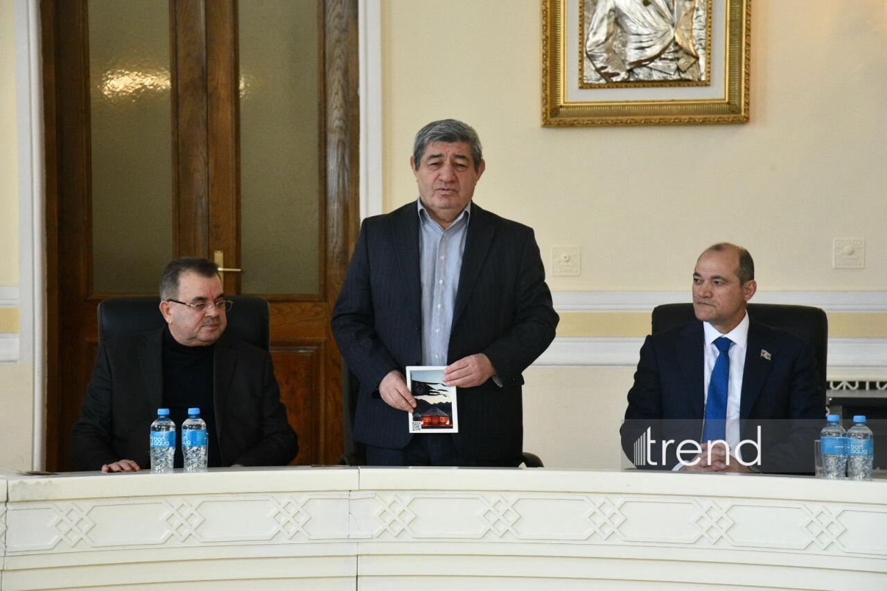 Yunus Oğuzun “TÜRK etnonimi və törələri” adlı kitabının təqdimat mərasimi keçirilib