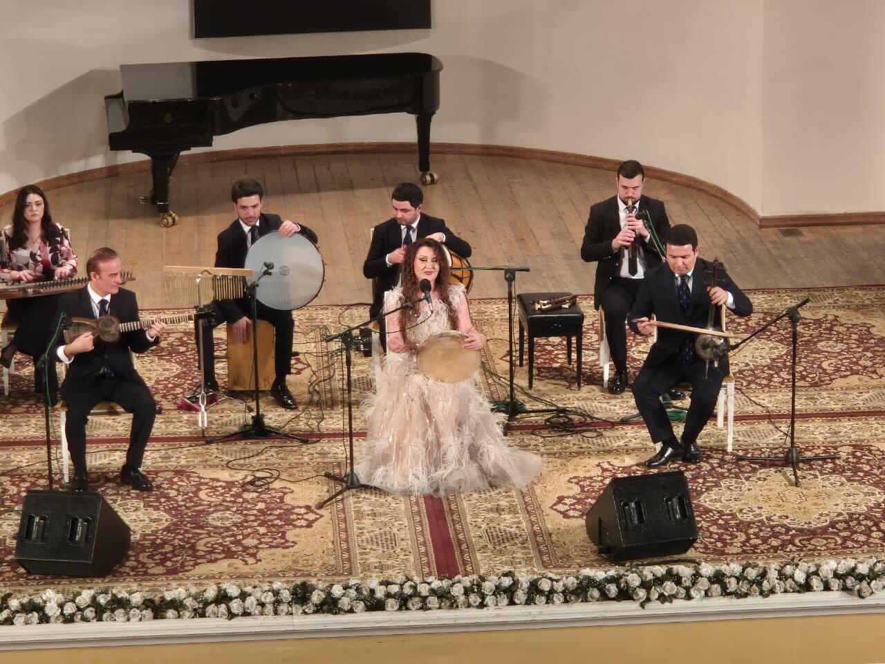 Литературно-музыкальный вечер памяти Алиага Вахида прошел с аншлагом