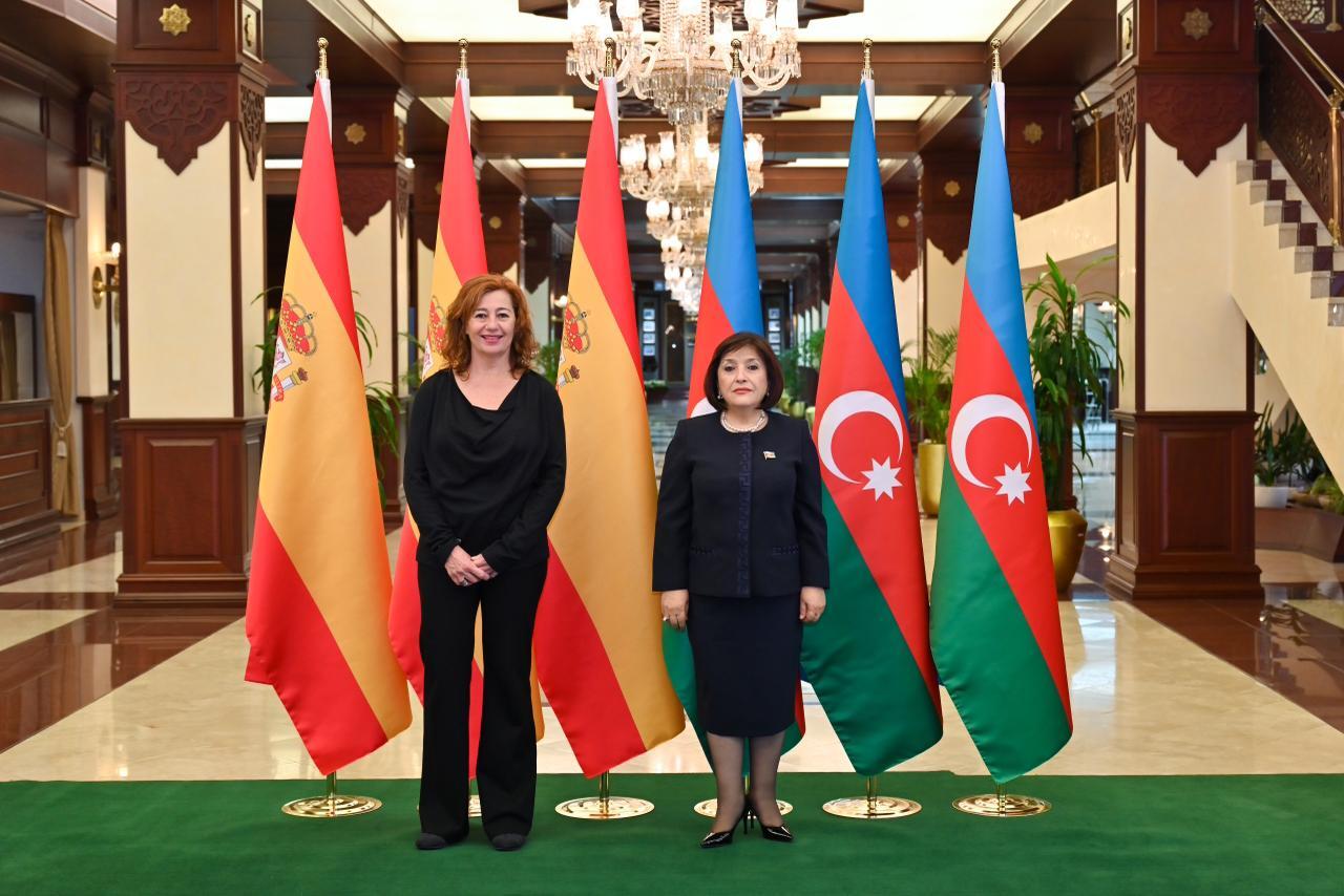Sahibə Qafarova İspaniya Krallığı Deputatlar Konqresinin sədri ilə görüşdü